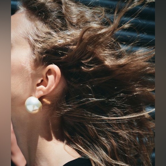 NWT. Zara Maxi Faux Pearl Earrings. - Picture 2 of 7